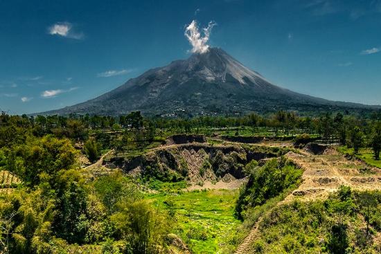 Cerita Liburan ke Gunung Merapi